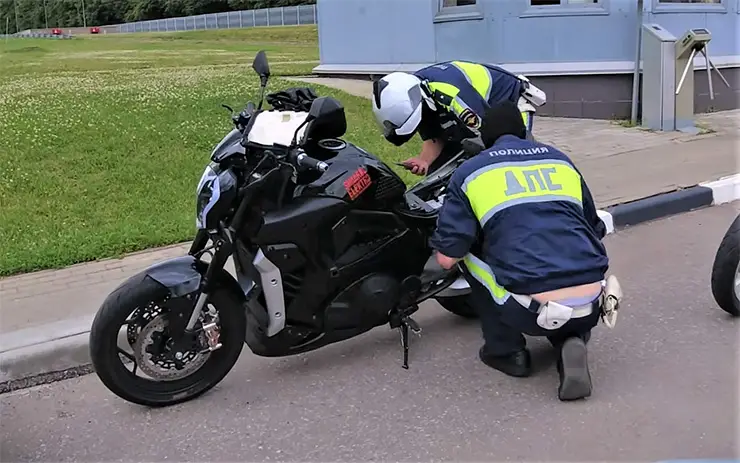 Нужны ли права?